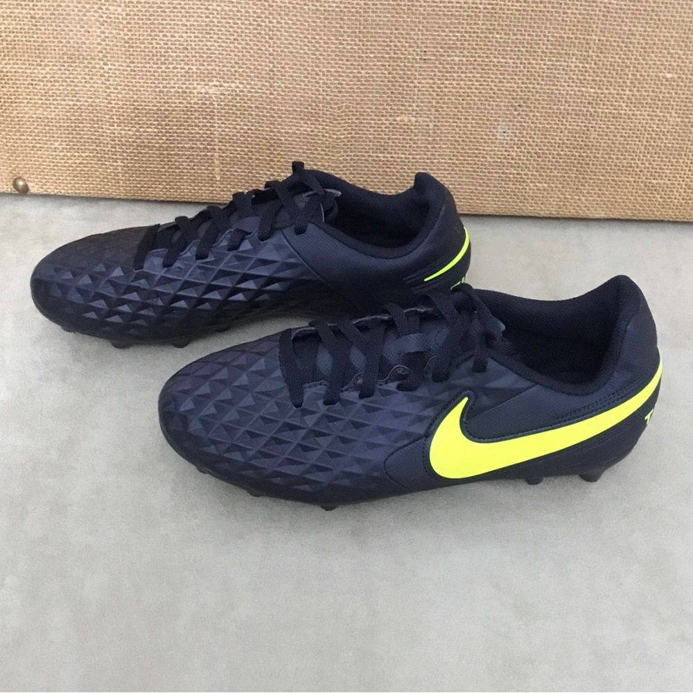 Kids Nike Tiempo Legend 8 Youth Black/Yellow Soccer Cleats Size 5.5Y - B115